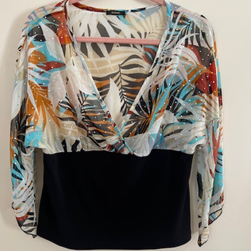 COIN Tropical Themed Sequence Top Medium